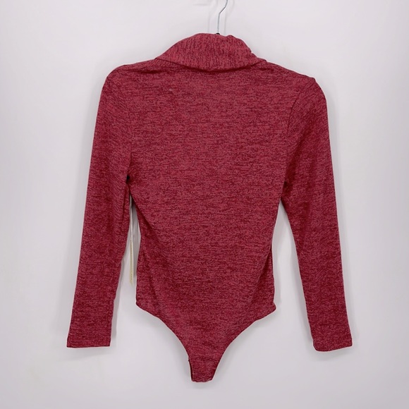 CHOCOLATE USA Chrystal Deep V Bodysuit - Picture 3 of 3